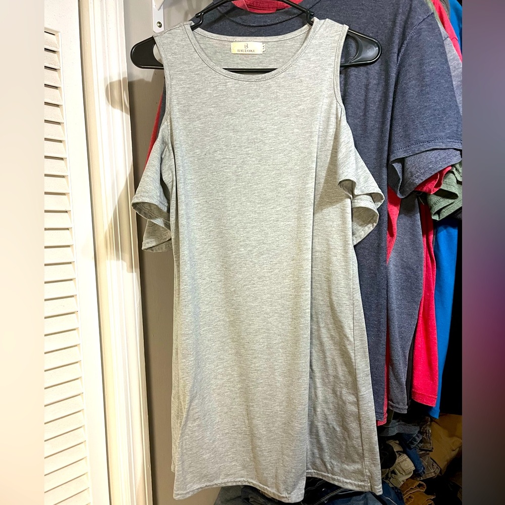 Grey turnkey sleeve dress. Size medium super comfy loose fitting